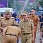 Bagikan Medali ke Juara Porprov Korpri, Sekda Ajak ASN untuk Profesional serta Berkontribusi Nyata