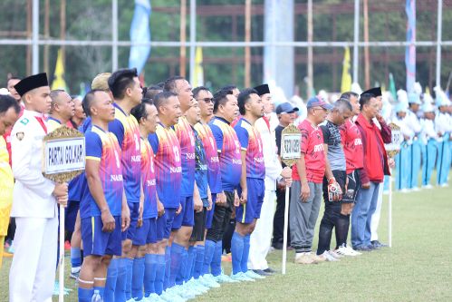 Sportivitas Demokrasi: Herman Deru Buka Turnamen Sepak Bola Antar Parpol Pertama di Indonesia