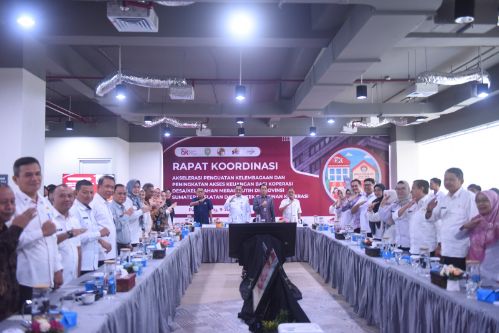 Sekda Edward Candra Buka Rakor Literasi Keuangan, Dorong Peran Koperasi Merah Putih Tingkatkan Ekonomi Desa