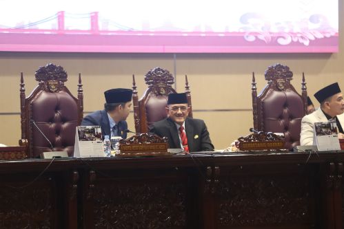 DPRD Sumsel Bahas Tiga Raperda Strategis, Sekda Edward Candra Dengarkan Pandangan Fraksi