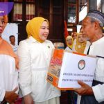 Ketua BKOW Sumsel Lidyawati Cik Ujang Tinjau dan Bantu Warga Terdampak Kebakaran di Seberang Ulu I