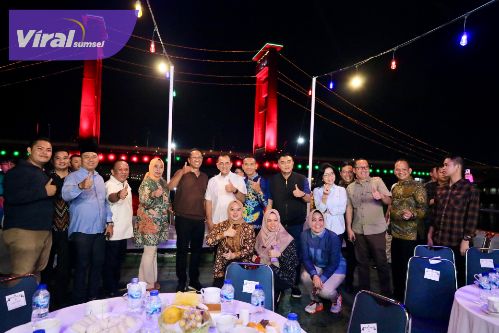 Nikmati Keindahan Ampera Dengan Musi Cruise, Pemkot Palembang Dipuji Menteri Hukum RI
