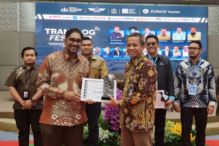 KAI Logistik Raih Penghargaan Translog Fest 2025. Foto : viralsumsel.com