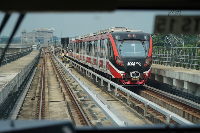 KAI Tambah Pengamanan di Stasiun LRT Jabodebek Jelang Peringatan Hari Bhayangkara ke-79. Foto: viralsumsel.com