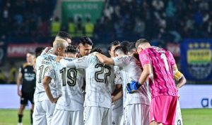 Persib Bandung Gelar TC di Thailand: 25 Pemain Gabung, Frans Putros Langsung Terbang dari Luar Negeri