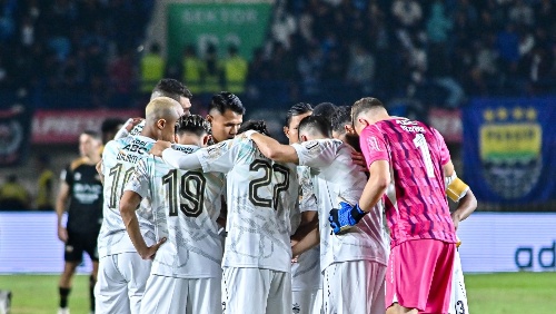Persib Bandung Gelar TC di Thailand: 25 Pemain Gabung, Frans Putros Langsung Terbang dari Luar Negeri