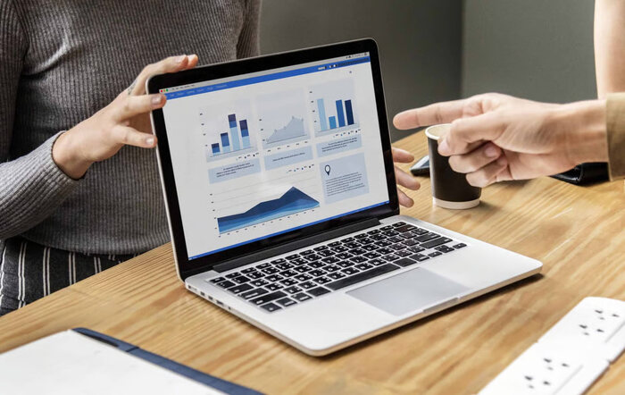 Pilih yang Terpercaya: Keunggulan Bermitra dengan Accurate Partner Resmi. Foto: viralsumsel.com Pilih yang Terpercaya: Keunggulan Bermitra dengan Accurate Partner Resmi. Foto: viralsumsel.com