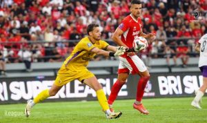 8 Kali Gagalkan Serangan Bali United, Leo Navacchio Jadi Tembok Kokoh Persik Kediri