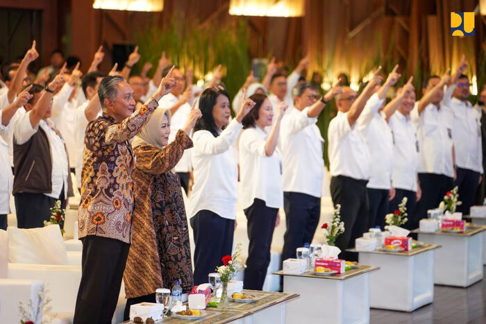 Acara Doa Bersama untuk Negeri yang digelar di auditorium Kementerian PU, Jakarta, pada Kamis (148) Acara Doa Bersama untuk Negeri yang digelar di auditorium Kementerian PU, Jakarta, pada Kamis (148). Foto: viralsumsel.com