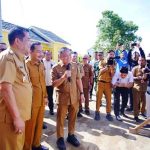 Tangis Haru Warga Muba Terima Kunci Rumah Baru dari Bupati Toha!