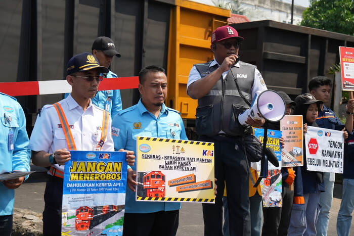 Hingga Juli 2025, KAI Divre IV Tanjungkarang Gelar 51 Sosialisasi Keselamatan di Perlintasan Sebidang. Foto : viralsumsel.com