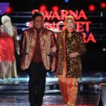 Gubernur Herman Deru Curi Perhatian dengan Songket Bunga Cina di Swarna Songket Nusantara 2025
