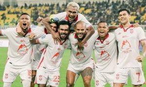 Debut Manis Hendri Susilo, Malut United Bungkam Dewa United 3-1 di Laga Pembuka