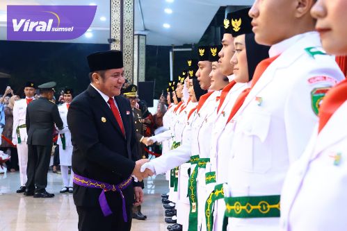 Gubernur Herman Deru Kukuhkan 50 Paskibraka Sumsel, Tekankan Semangat Satria dan Teladan Bangsa