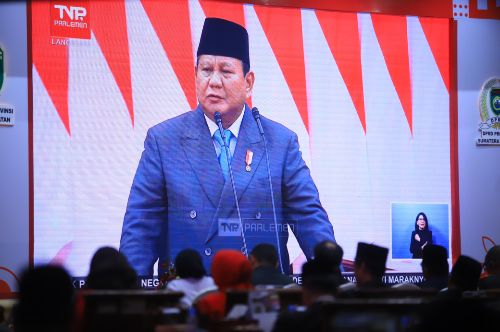 Gubernur Herman Deru dan Wagub Cik Ujang Khidmat Ikuti Pidato Kenegaraan Perdana Presiden PrabowoGubernur Herman Deru dan Wagub Cik Ujang Khidmat Ikuti Pidato Kenegaraan Perdana Presiden Prabowo