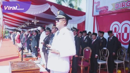Peringatan HUT ke-80 RI di Prabumulih Berlangsung Khidmat, Wali Kota Arlan Bacakan Teks Proklamasi Peringatan HUT ke-80 RI di Prabumulih Berlangsung Khidmat, Wali Kota Arlan Bacakan Teks Proklamasi