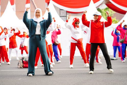 Feby Deru Ajak Warga Sumsel Jaga Kesehatan Jantung Lewat Senam Sehat di Kambang Iwak
