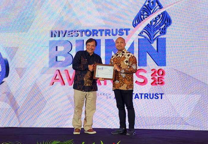 MIND ID dianugerahi penghargaan Excellence in Strategic Mining Consolidation dalam ajang BUMN Awards 2025. Foto: viralsumsel.com