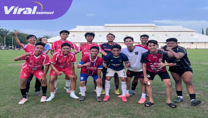 Tim Noto United Saat Gelar Latihan Bersama BAPOR RU Pertamina di Lapangan Aneka. Foto : Nto