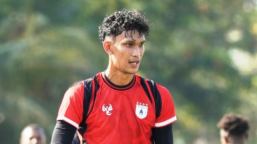 Rafly Kapoh Resmi Gabung Persipura, Gantikan Jhon Pigai yang Cedera Panjang