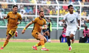 Spasojevic, Striker Veteran yang Belum Mau Berhenti Cetak Gol