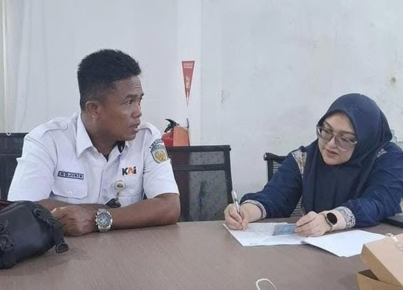 Tingkatkan Produktivitas Kesehatan Pekerja, KAI Divre III Palembang Jalankan Program Employee Well-Being. Foto: viralsumsel.com Tingkatkan Produktivitas Kesehatan Pekerja, KAI Divre III Palembang Jalankan Program Employee Well-Being. Foto: viralsumsel.com