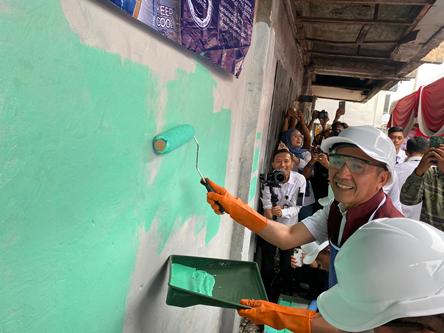 Percantik Wajah Kota Wujudkan 'Palembang Belagak', Ratu Dewa Cat Bangunan di Jalan Protokol