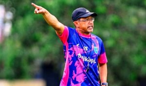 Aji Santoso Siap Patahkan Tren Buruk Persela di Surajaya