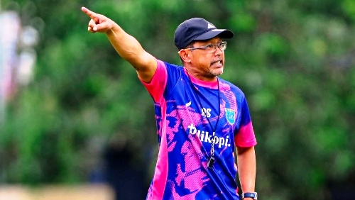 Aji Santoso Siap Patahkan Tren Buruk Persela di Surajaya