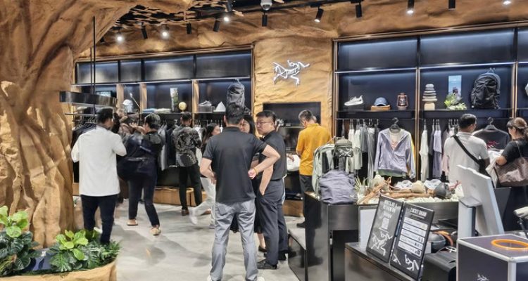Arcteryx Indonesia Beri Panduan Memilih Warna Apparel Outdoor. Foto : viralsumsel.com