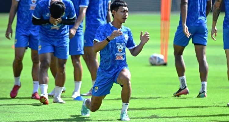 Beckham Putra Targetkan Kemenangan atas Persita, Persib Bandung Bidik Papan Atas Klasemen
