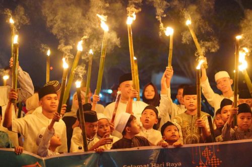 Pawai Takbir Keliling Jadi Tradisi Meriah di Kayuagung
