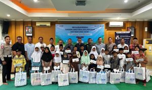 PT Jasamarga Tollroad Maintenance Salurkan Santunan untuk 370 Anak Yatim dalam HUT ke-37. Foto: viralsumsel.com