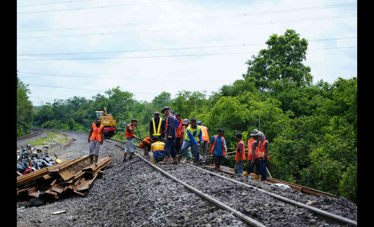 KAI-Divre-III-Palembang-Fokus-32-Titik-Rawan-Antisipasi-Mulainya-Musim-Penghujan. Foto: Viralsumsel.com