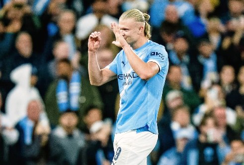 Manchester City Bekuk Napoli 2-0, Haaland dan Doku Jadi Penentu