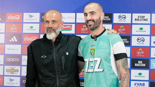 Milos Raickovic Siap Ambil Alih Peran Francisco Rivera di Lini Tengah Persebaya