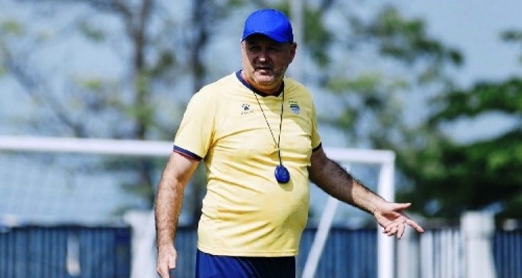 Pelatih Persib Ingin Kakang Rudianto dan Robi Darwis Maksimal di Timnas Indonesia U23