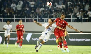 Persis Solo Terpuruk! Peter de Roo Bongkar Masalah Utama di Timnya