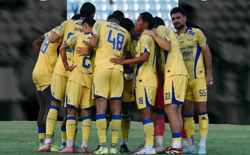 Persib Bandung Comeback Dramatis, Taklukkan Arema FC 2-1 di Kanjuruhan