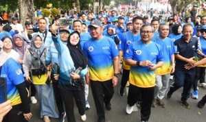 Gubernur Herman Deru Buka Jalan Sehat IKA UII, Tekankan Pentingnya Peduli Sesama