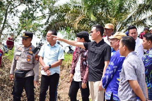 Bupati OKI Blusukan Cek Lahan Cetak Sawah dan Pembangunan Jalan