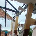 Atap SMP Negeri 39 Palembang Ambruk