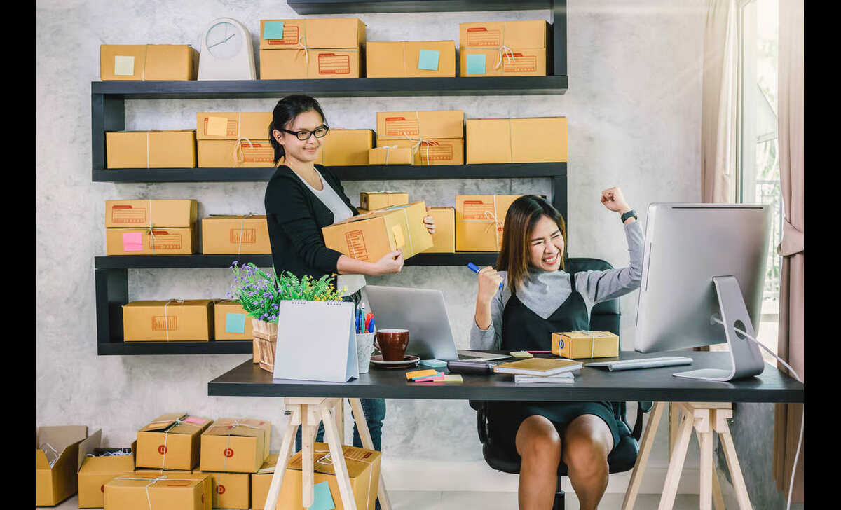 Anti Ditahan Bea Cukai- Daftar Barang yang Dilarang Alternatif Aman dalam Pengiriman Luar Negeri. Foto: Viralsumsel.com