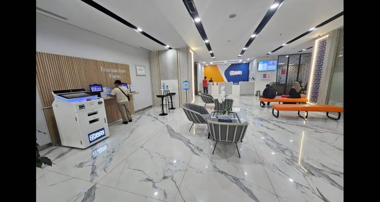 BRI Branch Office Kelapa Gading Region 6-Jakarta 1 Hadirkan Layanan Weekend Banking untuk Penuhi Kebutuhan Nasabah di Akhir Pekan. Foto: Viralsumsel.com