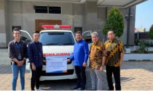 BRI Branch Office Kramat Region 6Jakarta 1 Serahkan Bantuan 1 Unit Mobil Ambulans Kepada Gereja HKBP Letjend Suprapto. Foto: viralsumsel.com
