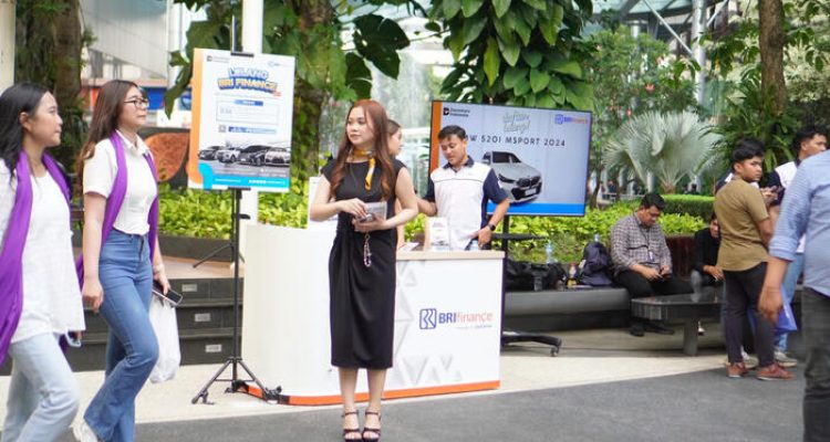 BRI Finance Gelar Lelang Mobil Bekas Berkualitas, Bunga Mulai 0,36% per Bulan. Foto : viralsumsel.com
