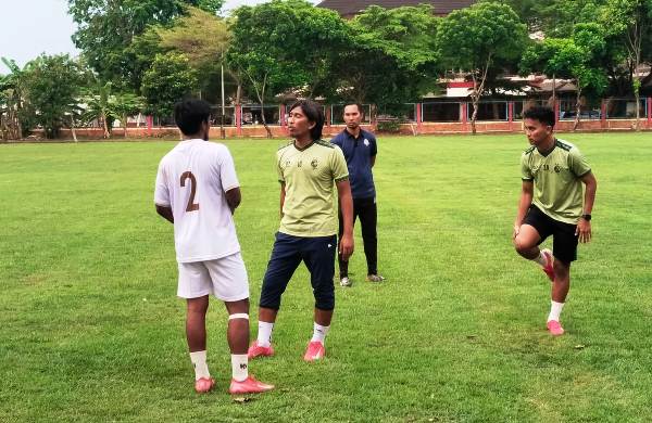 Budi Sudarsono Fokus Benahi Lini Serang Sriwijaya FC Jelang Hadapi Bekasi City