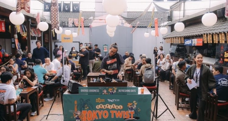 KOLABORASI PARA PENGUSAHA F&B BANDUNG UNTUK MENGAPRESIASI CUSTOMER: SQUEEZE SUNDOWN VOL.V - TROPICAL TOKYO TWIST. Foto : viralsumsel.com