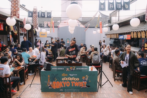 KOLABORASI PARA PENGUSAHA F&B BANDUNG UNTUK MENGAPRESIASI CUSTOMER: SQUEEZE SUNDOWN VOL.V - TROPICAL TOKYO TWIST. Foto : viralsumsel.com