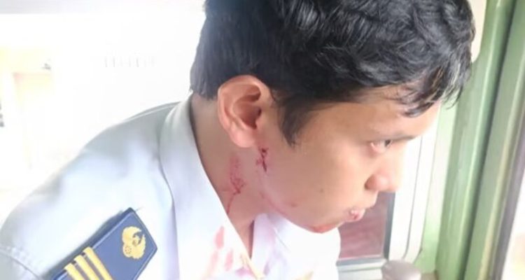 KAI Sumut Cari Pelaku Pelemparan terhadap KA di Kab. Asahan, Asisten Masinis Alami Luka di Wajah. Foto: viralsumsel.com